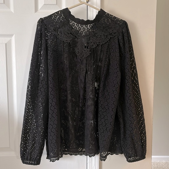 torrid Tops - Torrid size 1 lace top